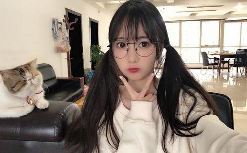 快手网红小妹吃瓜视频是真的吗,快手网红小妹吃瓜视频真相揭晓