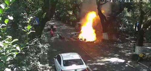 电车事件最新爆料新闻报道,揭秘背后惊人真相