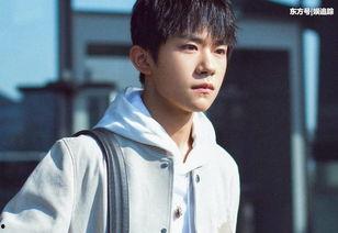 易烊千玺家世爆料视频,家族背景曝光，揭秘明星背后的故事