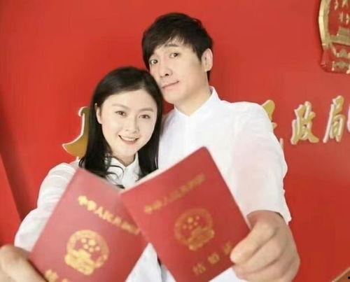 男明星出轨圈内爆料,男星出轨事件引发热议